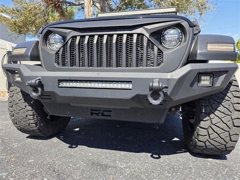 Used 2021 Jeep Wrangler Unlimited Sport w/ Technology Group image 9