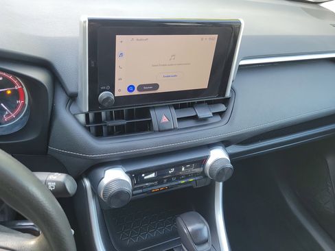 Used 2023 Toyota RAV4 LE FWD image 23