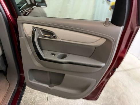 Used 2017 Chevrolet Traverse Premier AWD/4WD image 16