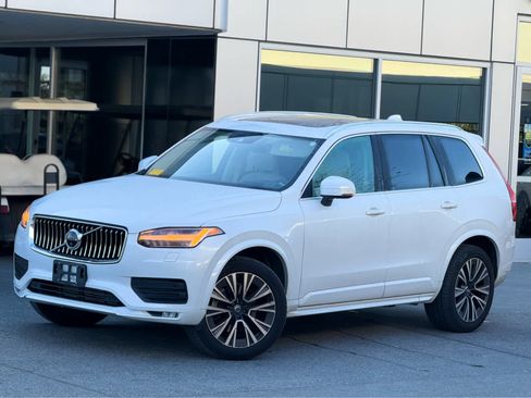 Used 2020 Volvo XC90 T6 Momentum w/ Protection Package Premier image 2