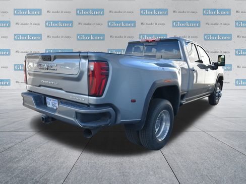Used 2024 GMC Sierra 3500 Denali Ultimate AWD/4WD image 4