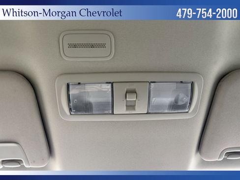 Used 2022 Nissan Titan SV image 29