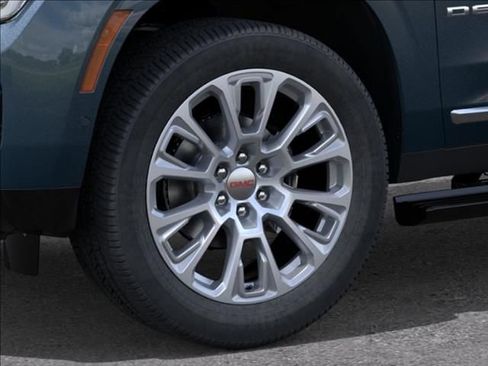 New 2026 GMC Yukon XL Denali w/ Denali Reserve Package AWD/4WD image 9