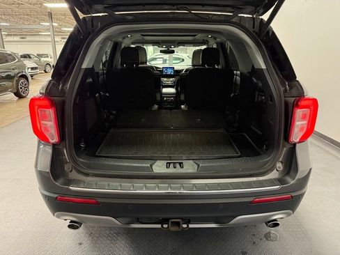 Used 2020 Ford Explorer Limited w/ Equipment Group 310A AWD/4WD image 22