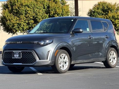 Certified 2023 Kia Soul LX w/ LX Technology Package image 10