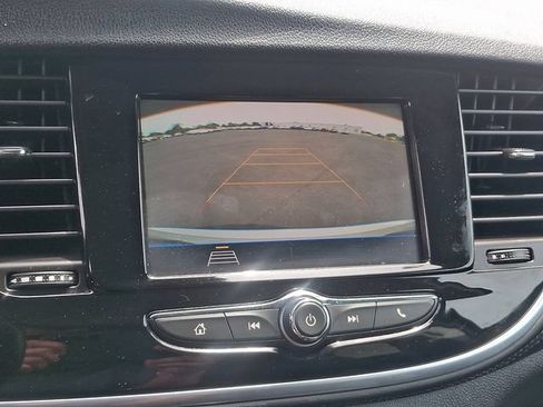 Used 2022 Buick Encore Preferred w/ Safety Package AWD/4WD image 17