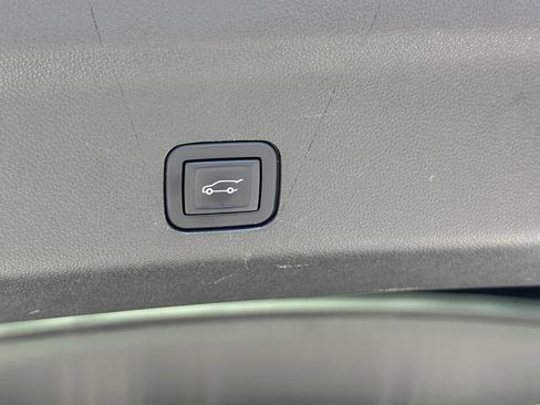 Used 2023 Chevrolet Tahoe RST image 22