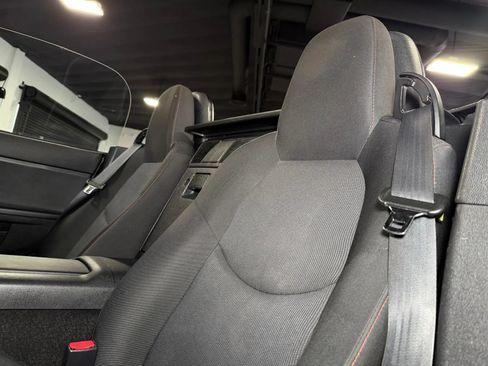 Used 2015 MAZDA MX-5 Miata Club RWD image 20