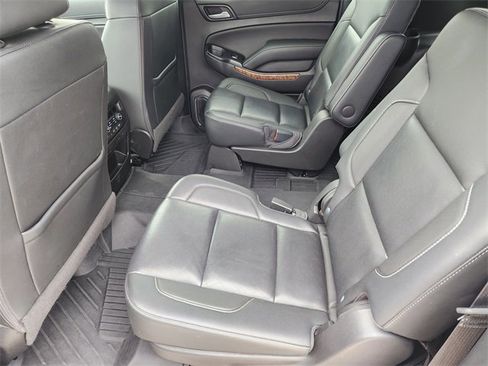 Used 2020 Chevrolet Suburban Premier image 31