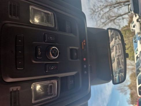 Used 2022 Cadillac Escalade Sport AWD/4WD image 31