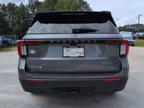 Certified 2025 Ford Explorer Active RWD image 6