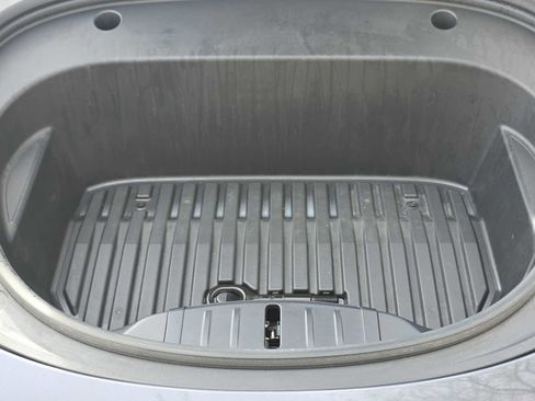 Used 2023 Tesla Model 3 Standard Range image 13