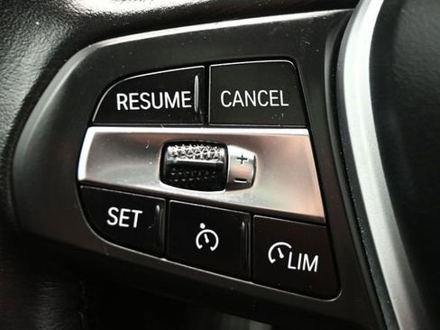 Used 2020 BMW 330i xDrive Sedan w/ Convenience Package image 27