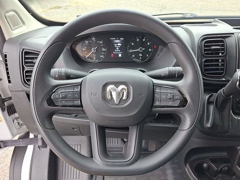 Used 2026 RAM ProMaster 2500 w/ Convenience Group FWD image 22