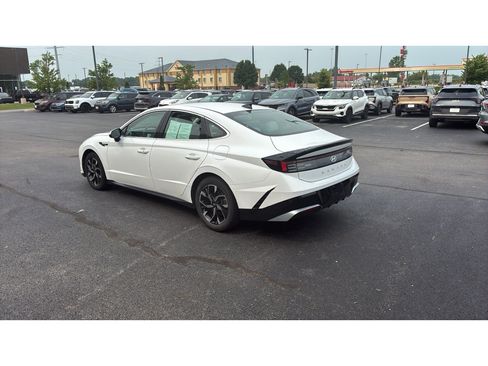 Used 2024 Hyundai Sonata SEL FWD image 5