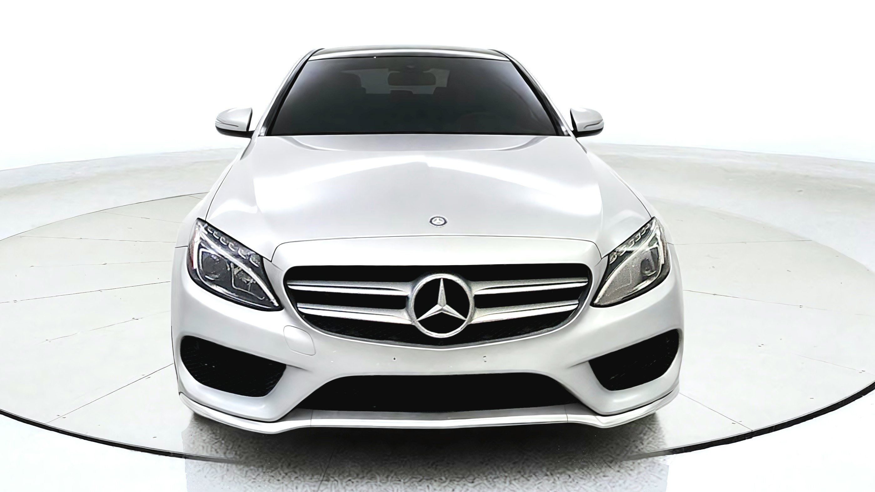 Used 2015 Mercedes-Benz C 300 Sedan image 2