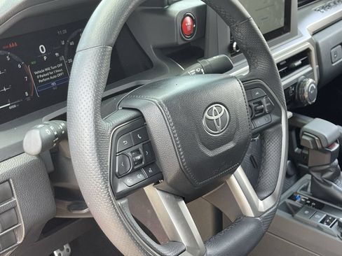Used 2025 Toyota Tacoma TRD Sport AWD/4WD image 23