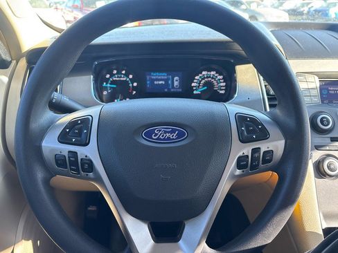 Used 2016 Ford Taurus SE image 14