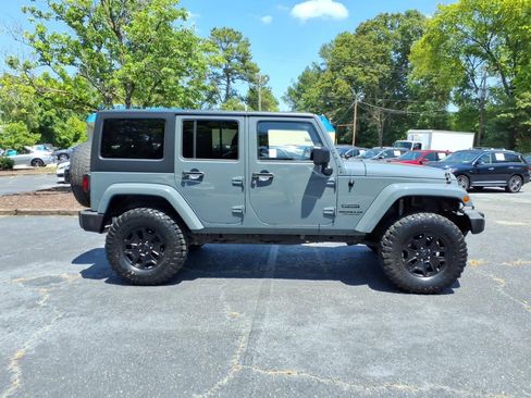 Used 2014 Jeep Wrangler Unlimited Sport w/ Quick Order Package 23S AWD/4WD image 2