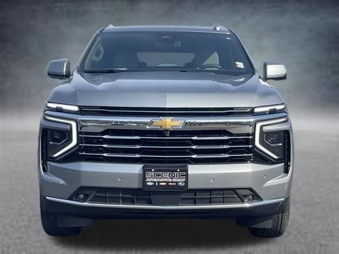 Used 2026 Chevrolet Suburban LT w/ Comfort Package image 29