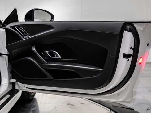 Used 2018 Audi R8 V10 RWD image 93