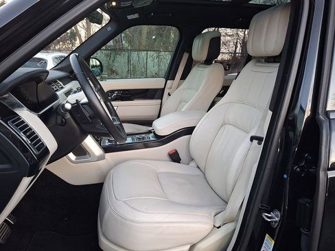 Used 2022 Land Rover Range Rover Westminster Edition image 10