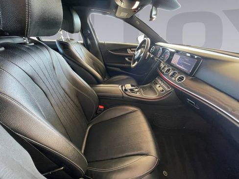 Used 2018 Mercedes-Benz E 300 4MATIC image 17