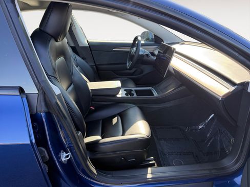 Used 2023 Tesla Model 3 Standard Range image 19
