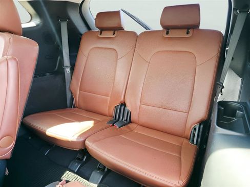 Used 2013 Hyundai Santa Fe Limited w/ Technology Pkg FWD image 13