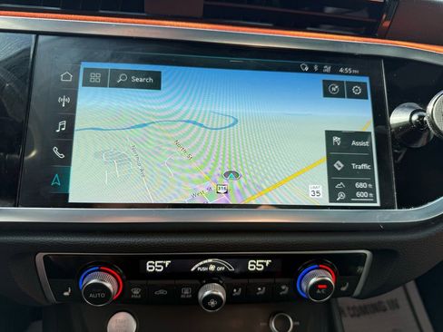 Used 2020 Audi Q3 2.0T Prestige w/ Prestige Package image 17