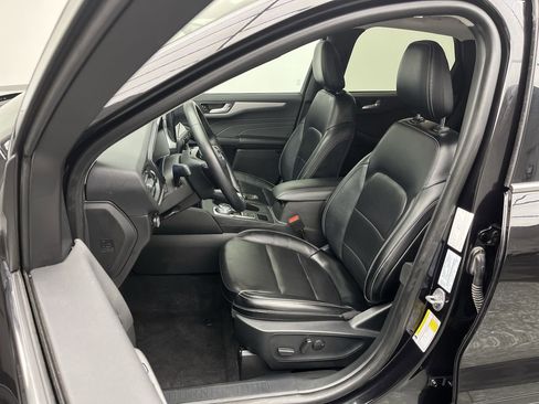 Certified 2024 Ford Escape Platinum image 10