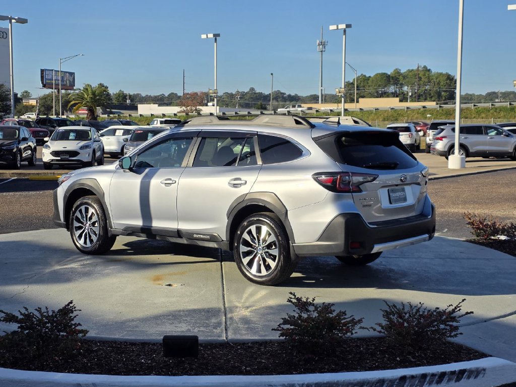 Used 2024 Subaru Outback Limited AWD/4WD image 4