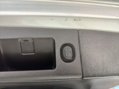 Used 2018 GMC Yukon XL SLT w/ Open Road Package image 22