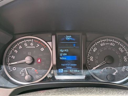 Used 2021 Toyota Tacoma TRD Off-Road w/ Technology Package AWD/4WD image 14