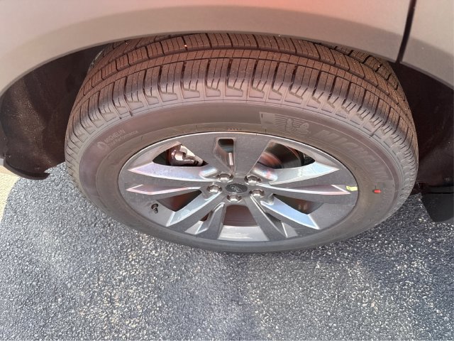New 2027 Ford Explorer Active w/ Active Comfort Package AWD/4WD image 17