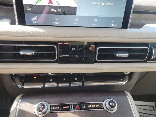 Certified 2023 Lincoln Aviator Reserve w/ Elements Package Plus AWD/4WD image 43
