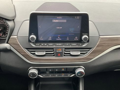 Used 2023 Nissan Altima 2.5 SV image 13