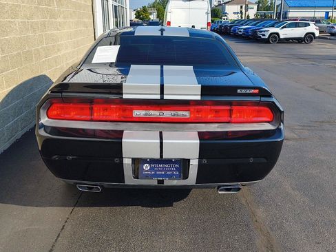 Used 2013 Dodge Challenger SRT8 RWD image 31