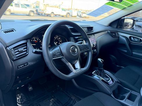 Used 2017 Nissan Rogue Sport S w/ S Appearance Package image 22