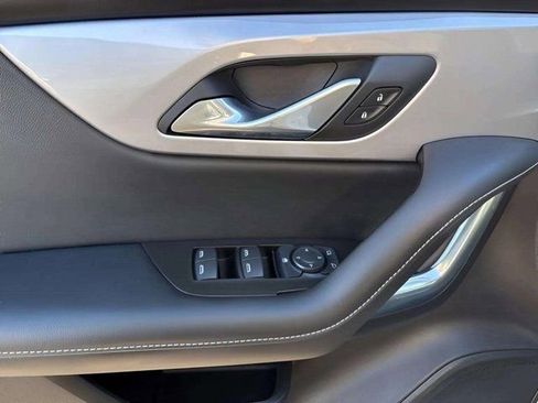 Used 2024 Chevrolet Blazer LT image 10