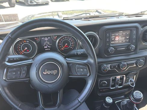 Used 2018 Jeep Wrangler Unlimited Sport S AWD/4WD image 14