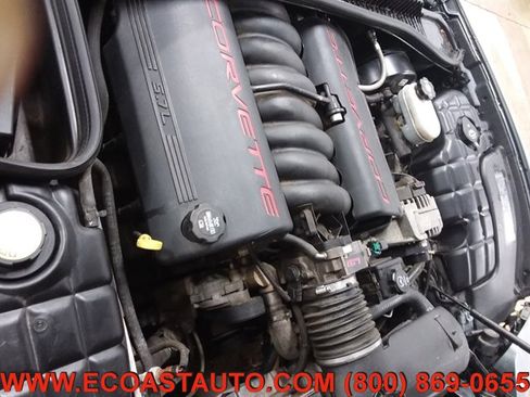 Used 2004 Chevrolet Corvette Convertible w/ Preferred Equipment Group image 9