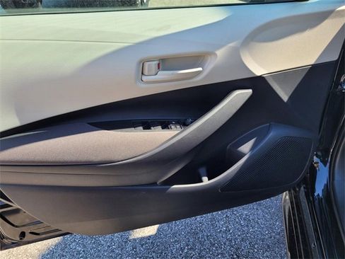 Used 2025 Toyota Corolla LE image 15