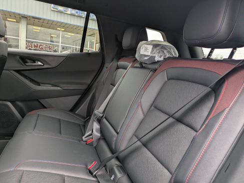 New 2026 Chevrolet Equinox RS w/ LPO, Floor Liner Package image 12