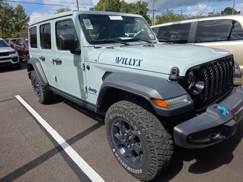 Used 2023 Jeep Wrangler Unlimited w/ Cold Weather Group AWD/4WD image 3