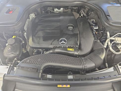 Certified 2022 Mercedes-Benz GLC 300 image 30