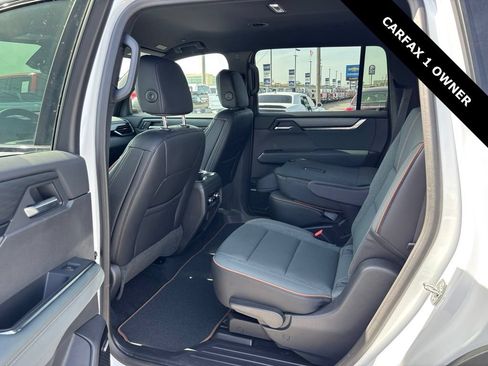 Used 2026 GMC Acadia AT4 AWD/4WD image 6