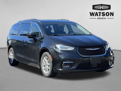Used 2022 Chrysler Pacifica Touring-L