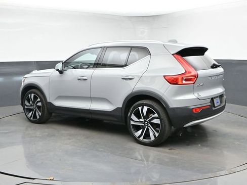 Used 2024 Volvo XC40 B5 Plus w/ Climate Package AWD/4WD image 7