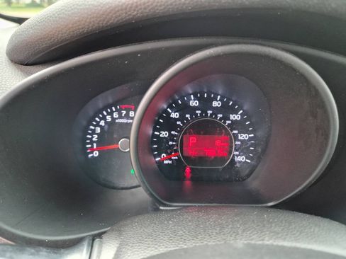 Used 2018 Kia Soul + FWD image 10